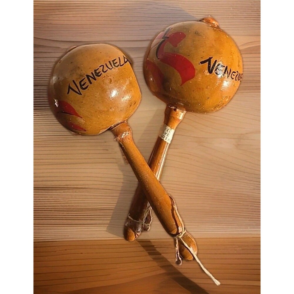 2 Vintage Maracas Hand Painted Venezuela Folk Art Wooden Hand Shakers Art Detail